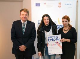 SrednjoÅ¡kolci predstavljaju Evropu na kalendaru Evropskog PROGRESa za 2015  godinu