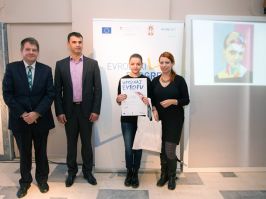 SrednjoÅ¡kolci predstavljaju Evropu na kalendaru Evropskog PROGRESa za 2015  godinu