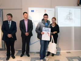 SrednjoÅ¡kolci predstavljaju Evropu na kalendaru Evropskog PROGRESa za 2015  godinu