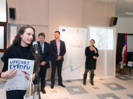 SrednjoÅ¡kolci predstavljaju Evropu na kalendaru Evropskog PROGRESa za 2015  godinu